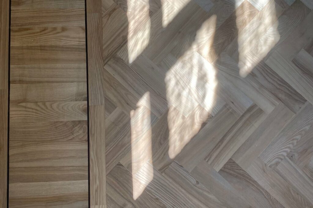 Wooden parquet to be oiled with linseed oil
