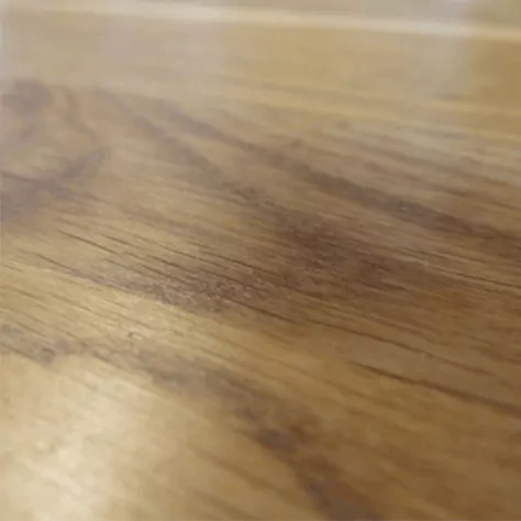 Choose Selder's furniture oil if you want to impregnate precious wood with linseed oil.